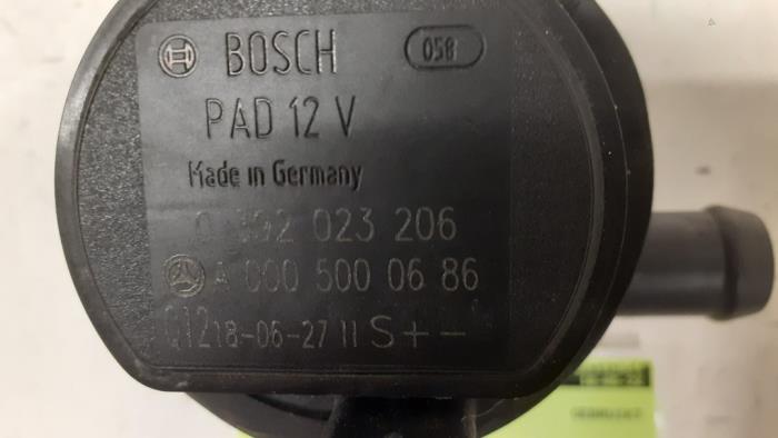 Bomba de agua de un Mercedes-Benz B (W246,242) 2.2 B-220 CDI BlueEFFICIENCY 16V 2019