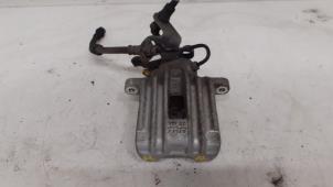 Used Rear brake calliper, right Volkswagen Beetle (16AE) 2.0 TDI 16V Price € 50,00 Margin scheme offered by Autodemontage van de Laar
