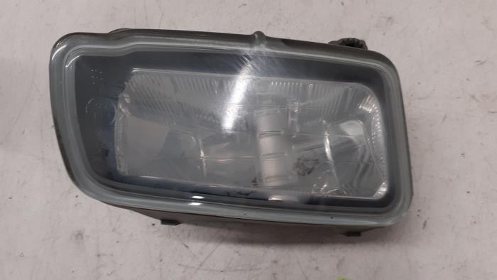 Luz antiniebla derecha delante de un Ford B-Max (JK8) 1.0 EcoBoost 12V 100 2014