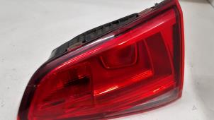 Usados Luz trasera derecha Volkswagen Golf VII (AUA) 1.6 TDI 16V Precio € 25,00 Norma de margen ofrecido por Autodemontage van de Laar