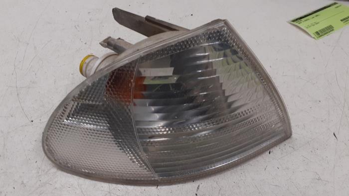 Indicator, right from a BMW 3 serie (E46/4) 320i 24V 2001