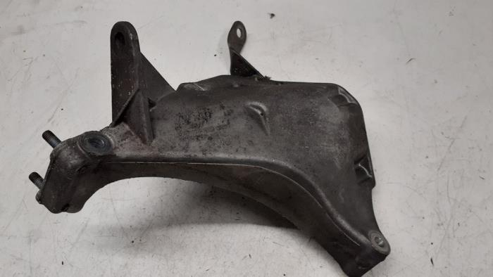 Used Engine mount Volkswagen Polo V (6R) 1.2 TDI 12V BlueMotion Price € 30,00 Margin scheme offered by Autodemontage van de Laar
