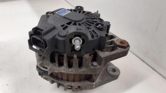 Usagé Dynamo Hyundai i20 1.4i 16V Prix € 50,00 Règlement à la marge proposé par Autodemontage van de Laar