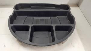 Used Luggage compartment trim Hyundai i20 1.4i 16V Price € 50,00 Margin scheme offered by Autodemontage van de Laar
