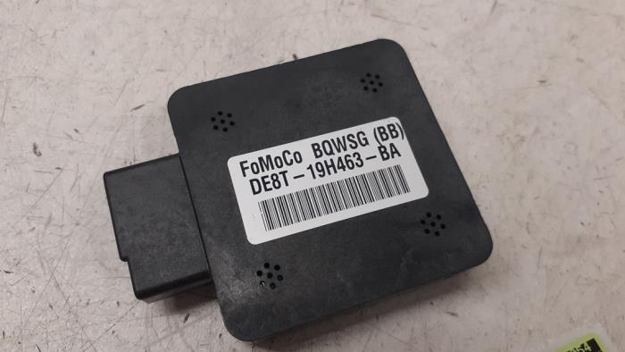 Antena GPS de un Ford Focus 3 1.6 Ti-VCT 16V 125 2013