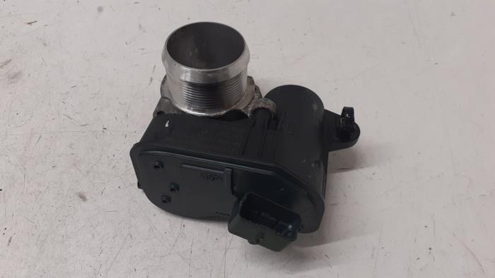Throttle body from a Peugeot 2008 2015