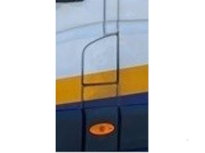 Tank cap cover from a Renault Master IV (MA/MB/MC/MD/MH/MF/MG/MH) 2.3 dCi 16V RWD 2018