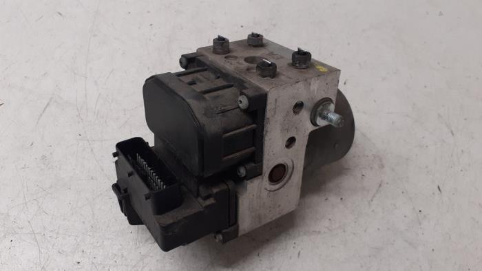 Gebrauchte ABS Pumpe Opel Meriva (A) 1.6 Preis € 50,00 Margenregelung angeboten von Autodemontage van de Laar