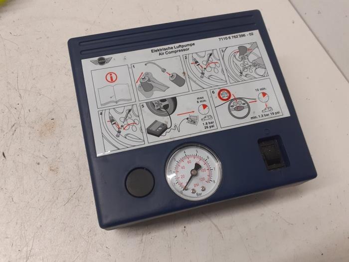 Begagnade Däckpump Mini Mini (R56) 1.4 16V One Pris € 35,00 Marginaltabell erbjuds av Autodemontage van de Laar