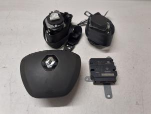 Gebrauchte Airbag set + dashboard Renault Clio IV (5R) 1.5 Energy dCi 90 FAP Preis auf Anfrage angeboten von Autodemontage van de Laar