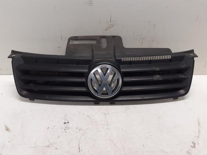 Używane Grill Volkswagen Polo IV (9N1/2/3) 1.4 16V Cena € 40,00 Procedura marży oferowane przez Autodemontage van de Laar