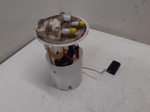 Usados Bomba eléctrica de combustible Opel Vivaro 1.6 CDTI BiTurbo 120 Precio € 151,25 IVA incluido ofrecido por Autodemontage van de Laar