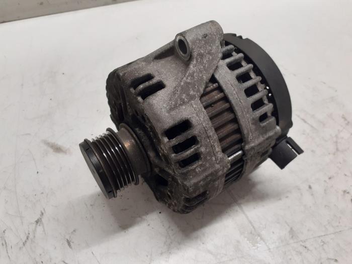 Used Dynamo Volvo V70 (BW) 2.4 D5 20V Price € 90,00 Margin scheme offered by Autodemontage van de Laar