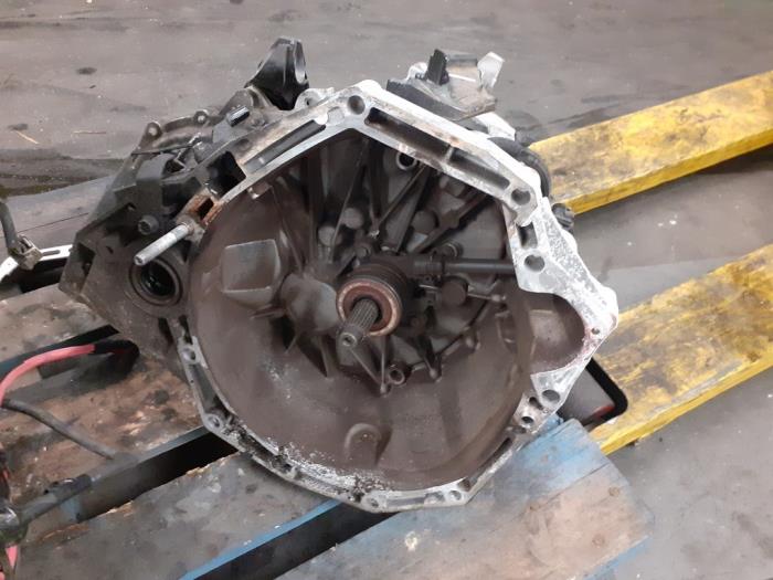 Gebrauchte Getriebe Renault Megane III Grandtour (KZ) 1.6 16V Preis € 300,00 Margenregelung angeboten von Autodemontage van de Laar