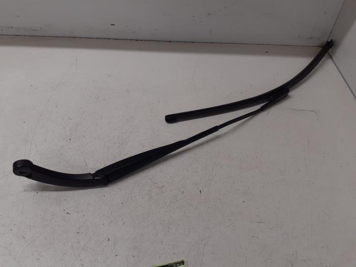 Front wiper arm from a Dacia Lodgy (JS) 1.6 16V 2018