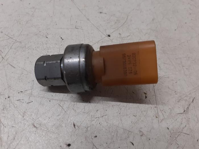 Sensor (other) from a Opel Corsa F (UB/UH/UP) 1.2 Turbo 12V 100 2020