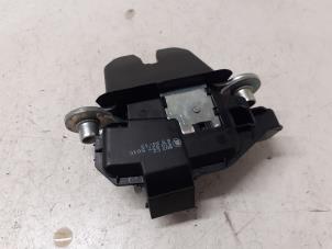 Used Tailgate lock mechanism Skoda Fabia II (5J) 1.2 TSI Price € 40,00 Margin scheme offered by Autodemontage van de Laar