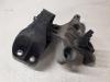 Engine mount from a Renault Clio IV (5R) 1.5 Energy dCi 90 FAP 2015