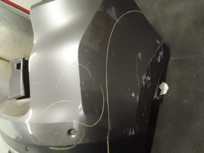 Parachoques trasero de un Renault Grand Scénic IV (RFAR) 1.3 TCE 160 16V 2019