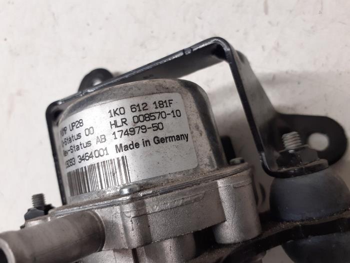 Vacuum pump (petrol) from a Volkswagen Polo VI (AW1) 1.0 MPI 12V 2019