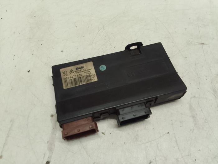 Begagnade Sätesdator Citroen DS5 (KD/KF) 1.6 16V THP 200 Pris € 75,00 Marginaltabell erbjuds av Autodemontage van de Laar