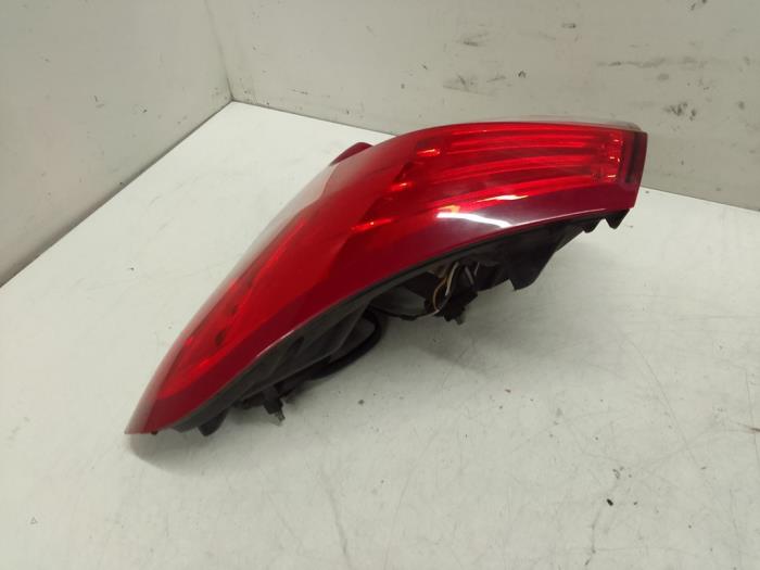 Taillight, right from a Citroën DS5 (KD/KF) 1.6 16V THP 200 2012