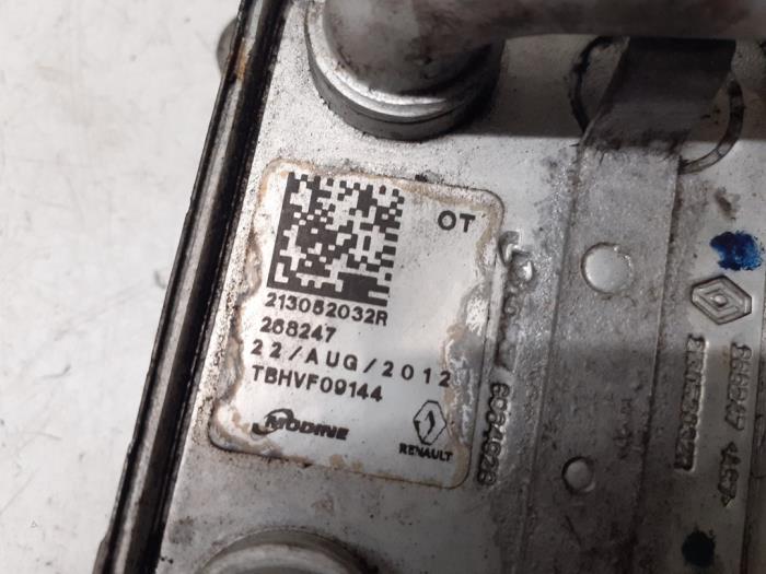 Refrigerador de aceite de un Renault Clio IV (5R) 0.9 Energy TCE 90 12V 2019