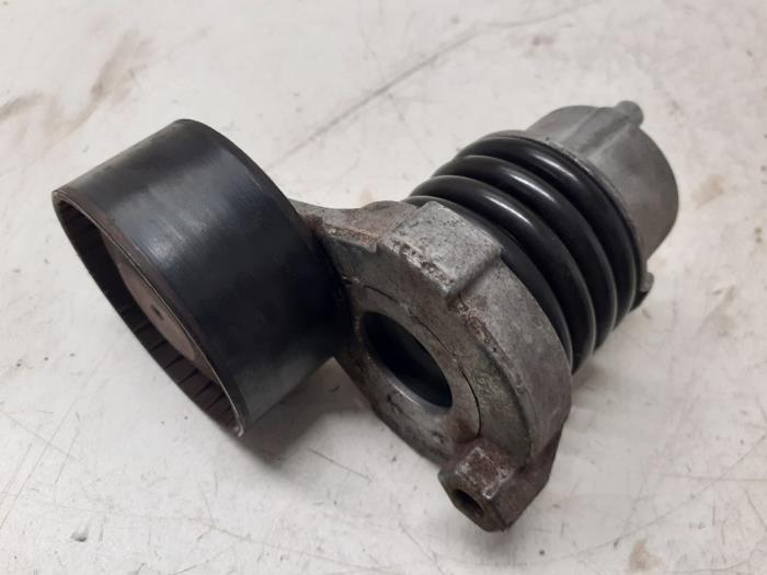 Usados Rodillo tensor correa múltiple Renault Clio IV (5R) 0.9 Energy TCE 90 12V Precio € 42,35 IVA incluido ofrecido por Autodemontage van de Laar
