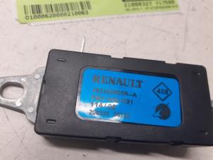 Usados Amplificador de antena Renault Laguna III Estate (KT) 2.0 16V Precio € 20,00 Norma de margen ofrecido por Autodemontage van de Laar