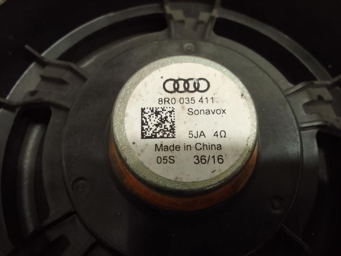 Altavoz de un Audi Q5 (8RB)  2014