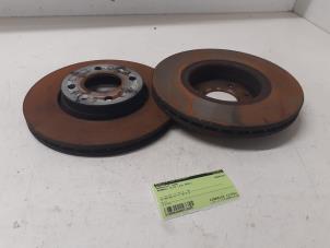 Used Front brake disc Renault Clio V (RJAB) 1.0 TCe 90 12V Price on request offered by Autodemontage van de Laar