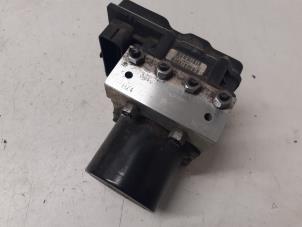 Gebrauchte ABS Pumpe Volkswagen Polo IV (9N1/2/3) Preis € 100,00 Margenregelung angeboten von Autodemontage van de Laar
