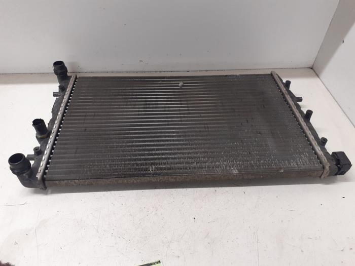 Gebrauchte Kühler Volkswagen Polo IV (9N1/2/3) Preis € 35,00 Margenregelung angeboten von Autodemontage van de Laar