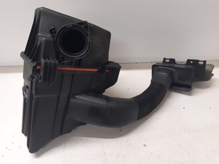 Begagnade Luftfilterhus Volkswagen Polo IV (9N1/2/3) Pris € 35,00 Marginaltabell erbjuds av Autodemontage van de Laar