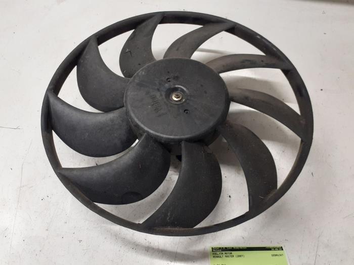Fan motor from a Renault Master 2007