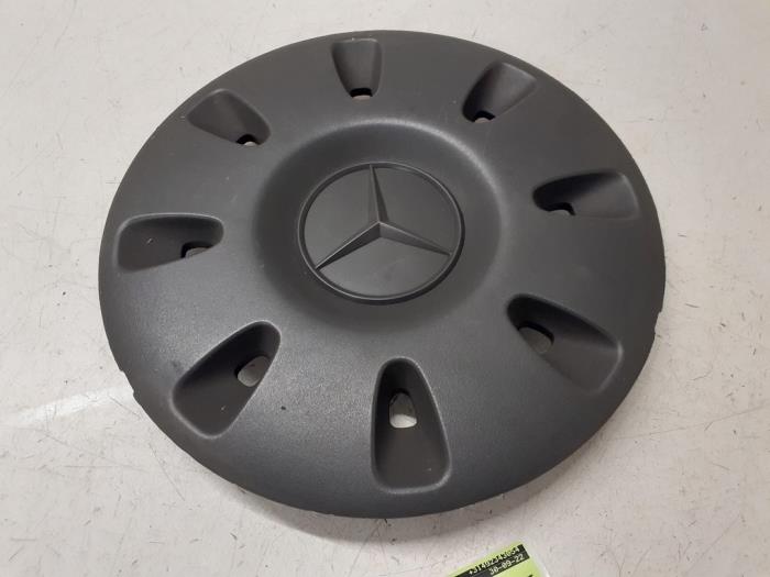 Wheel cover (spare) from a Mercedes-Benz Vito (639.6) 2.2 109 CDI 16V 2008
