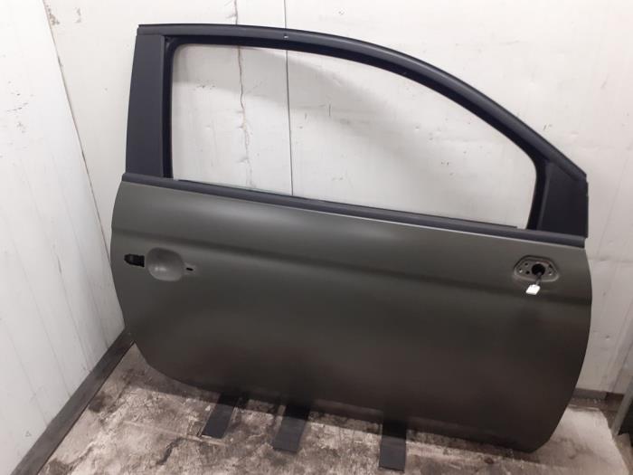 Door 2-door, right from a Fiat 500 2018