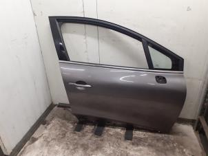 Używane Drzwi prawe przednie wersja 4-drzwiowa Renault Clio Cena na żądanie oferowane przez Autodemontage van de Laar