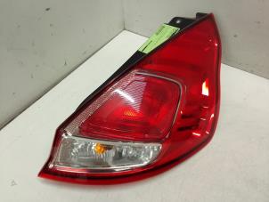 Używane Tylne swiatlo pozycyjne prawe Ford Fiesta 6 (JA8) Cena € 50,00 Procedura marży oferowane przez Autodemontage van de Laar