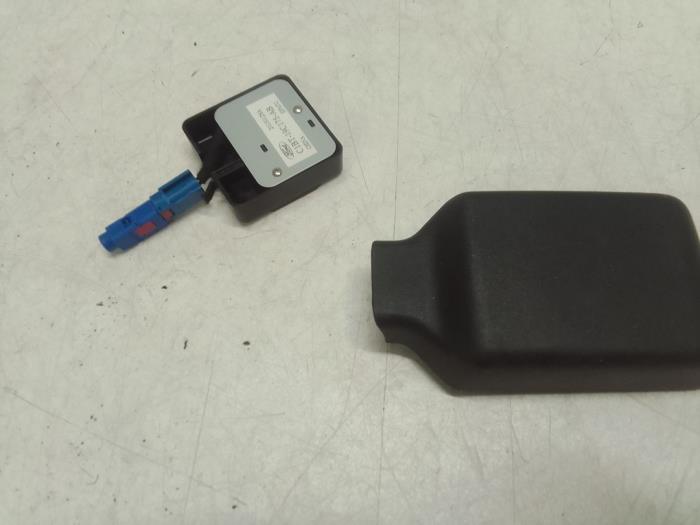 Antena GPS de un Ford Fiesta 6 (JA8)  2015