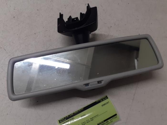 Rear view mirror from a Volkswagen Golf Plus (5M1/1KP) 1.4 16V 2010