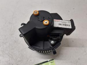 Used Heating and ventilation fan motor Fiat 500 (312) 1.2 69 Price € 50,00 Margin scheme offered by Autodemontage van de Laar