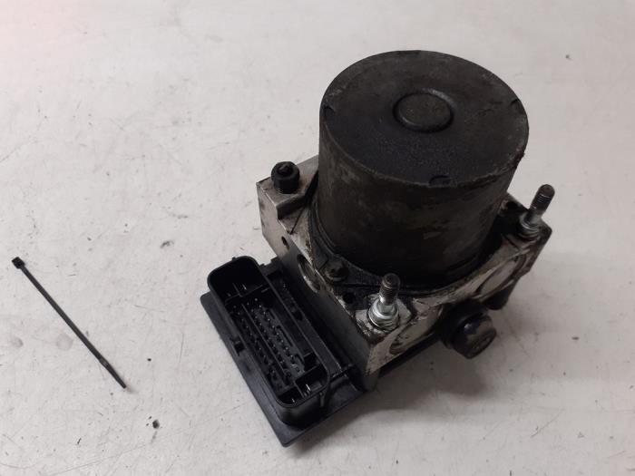 ABS pump Nissan NV 200 1.5 dCi 90 0265232403 K9K892 BOSCH