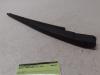 Rear wiper arm from a Renault Grand Scénic III (JZ) 1.5 dCi 110 2013