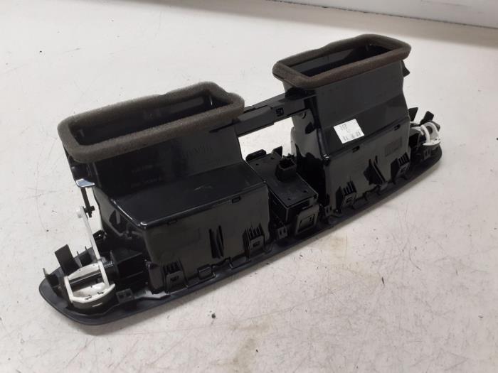 Dashboard vent from a Renault Grand Scénic III (JZ) 1.5 dCi 110 2013