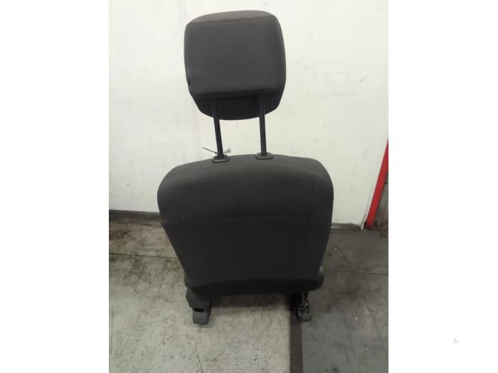 Seat, left from a Renault Grand Scénic III (JZ) 1.5 dCi 110 2013