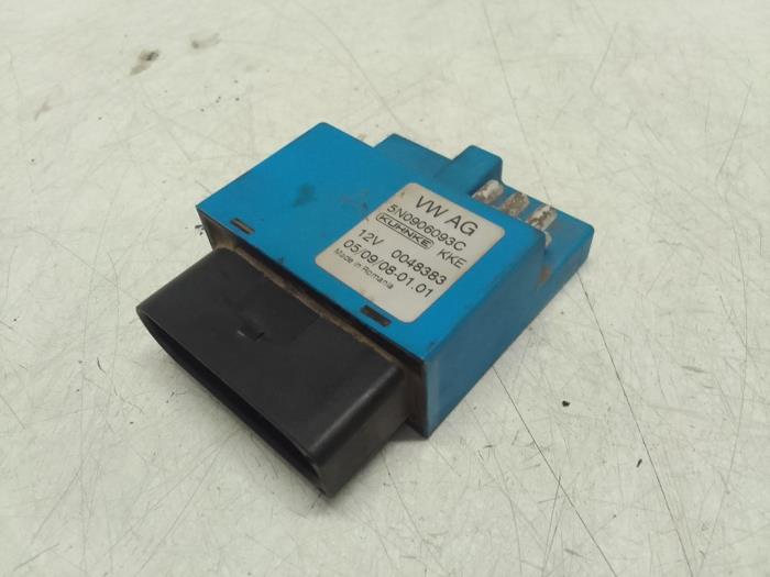 Electric fuel module from a Volkswagen Tiguan (5N1/2) 2.0 TFSI 16V 4Motion 2009