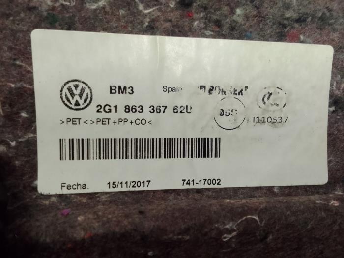 Carpet from a Volkswagen Polo VI (AW1) 1.6 TDI 16V 95 2018