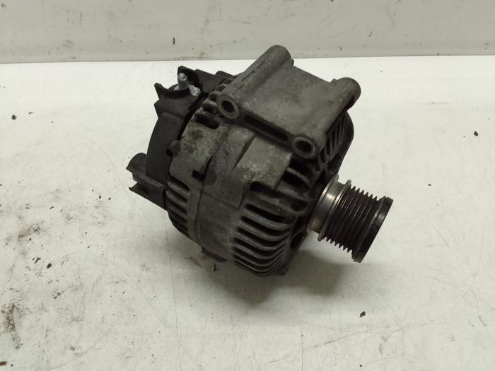 Dynamo van een Mercedes-Benz Viano (639) 3.0 CDI V6 24V 2008