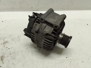 Dynamo van een Mercedes-Benz Viano (639) 3.0 CDI V6 24V 2008